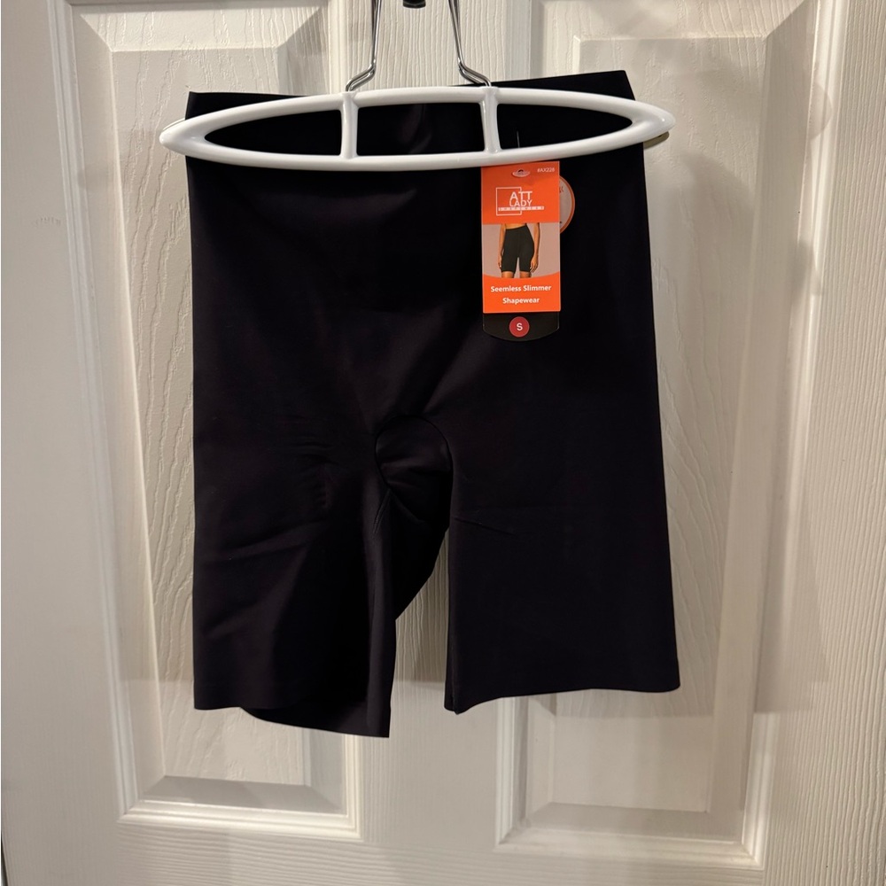 ATT LADY Black Seamless Shapewear Shorts